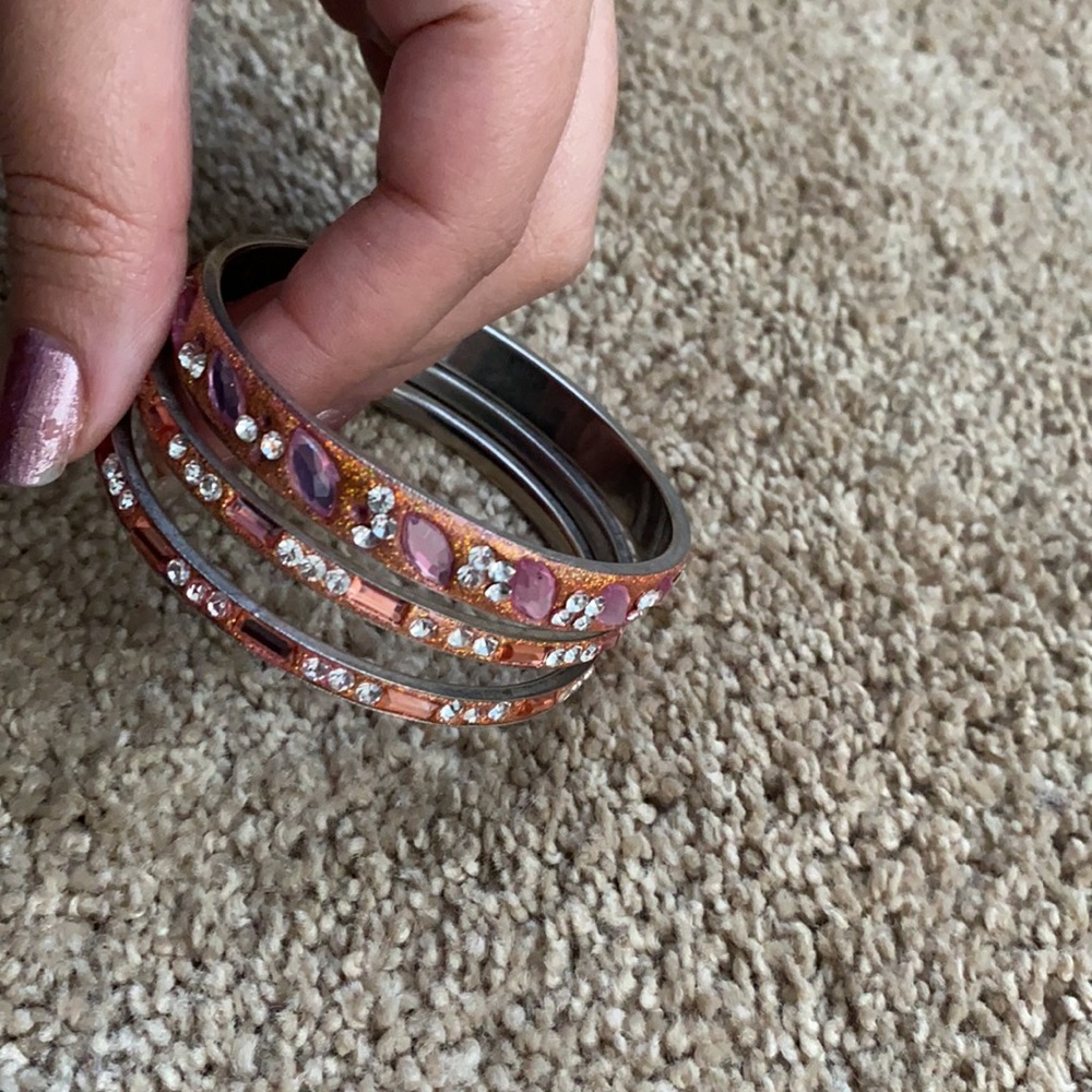 Pink bangle bracelets - Picture 5 of 5